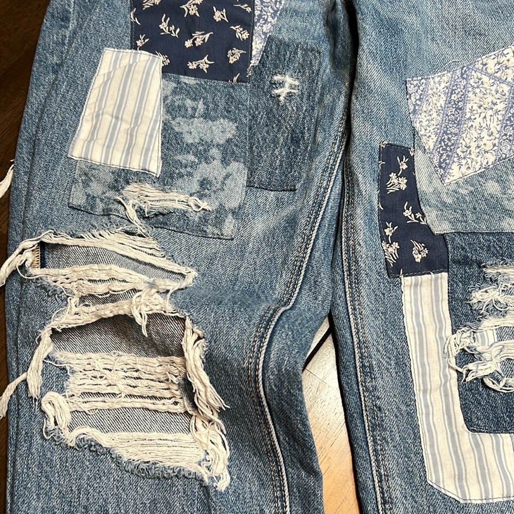 American Eagle Ripped patchwork jeans - Picture 3 of 7